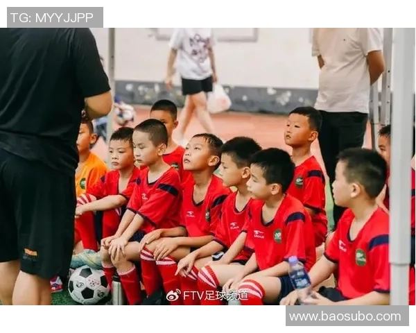 足球明星携手助力公益活动高清图片展示引发热议